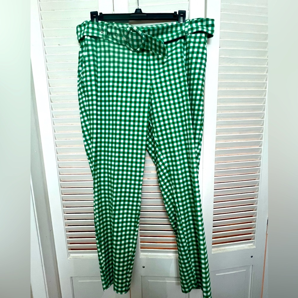 Women’s green and white gingham pants